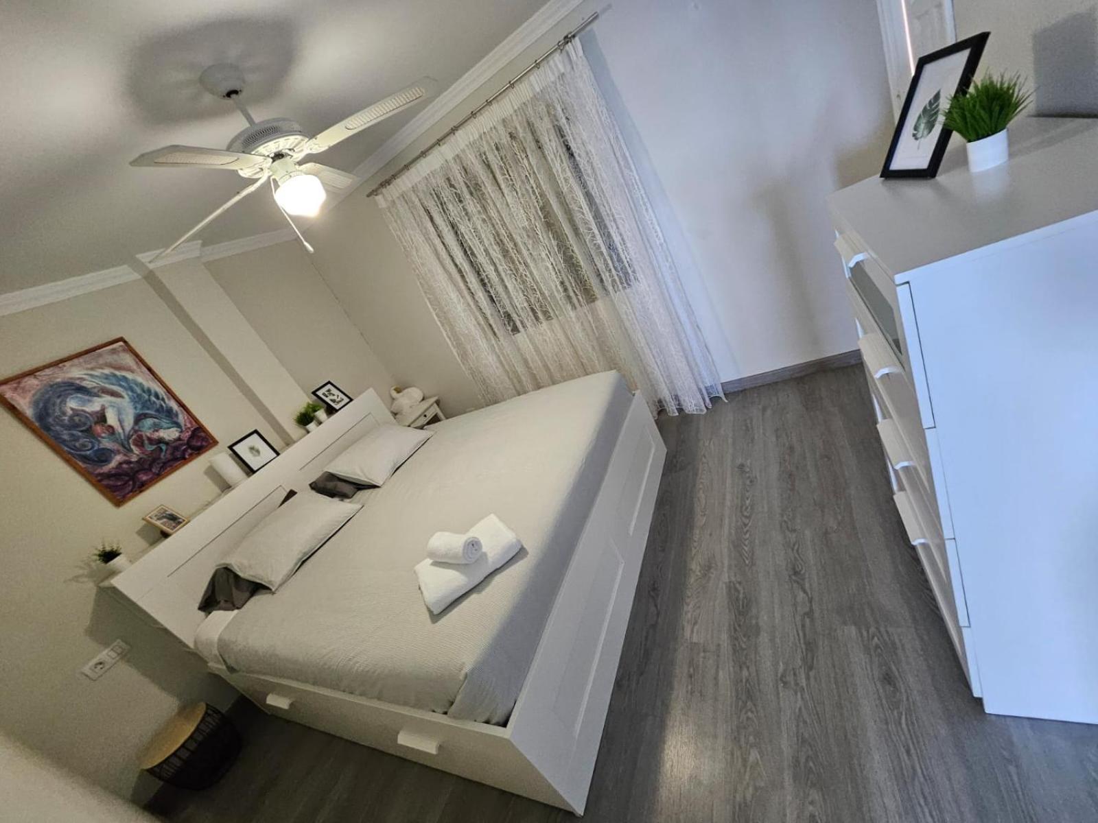 Appartement Apartamento Sara à Santa-Cruz de Ténérife Extérieur photo